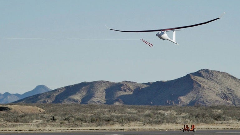 Αμερικανικό drone κατέρριψε το παγκόσμιο ρεκόρ πετώντας συνεχώς επί 56 ώρες